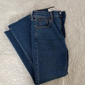 Abercrombie & Fitch Ultra High Rise Ankle Straight - Size 24